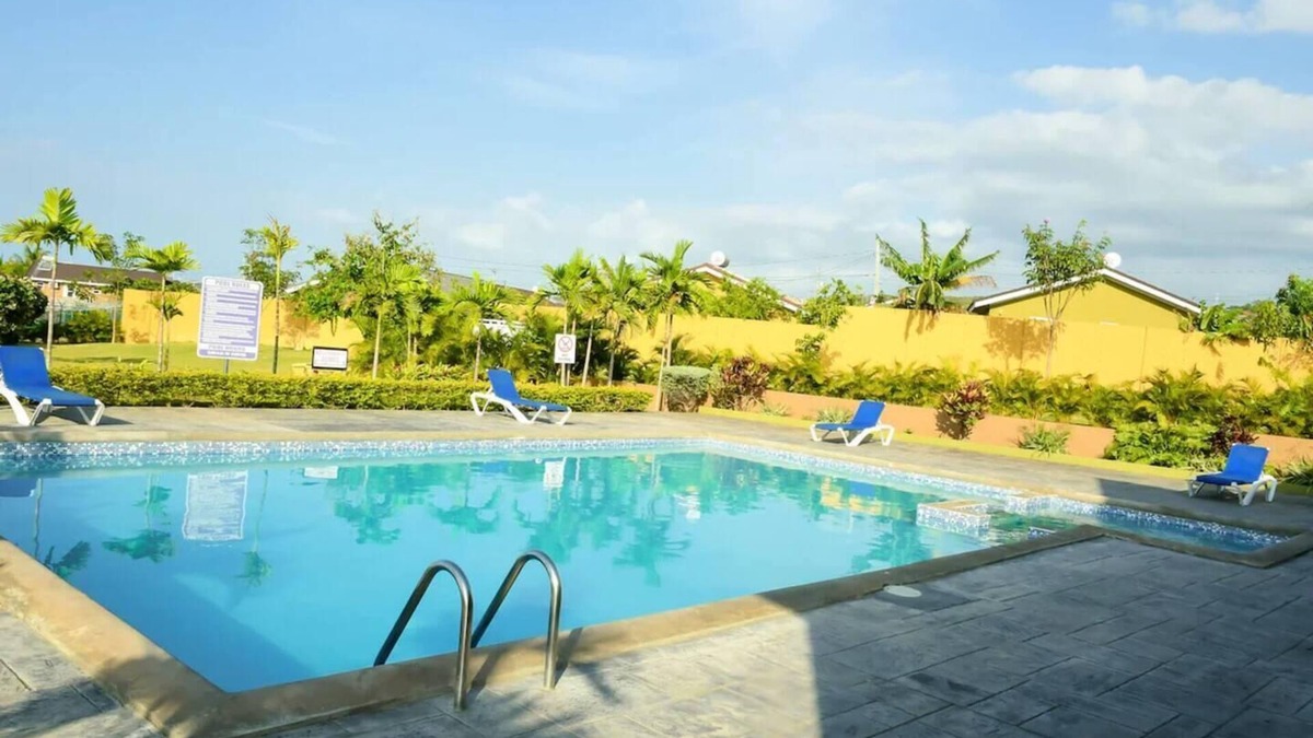 Silver Sands House | Captivating 2-Bed House in Falmouth