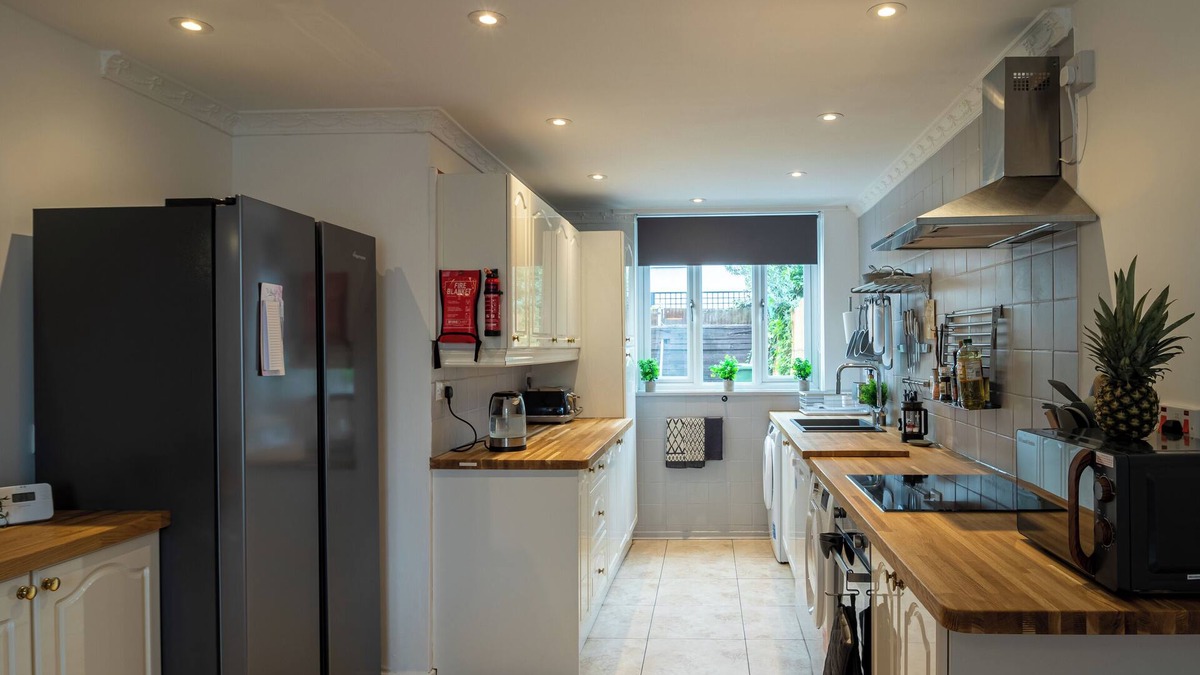 Cathedrals House | Captivating 3-bed House in London