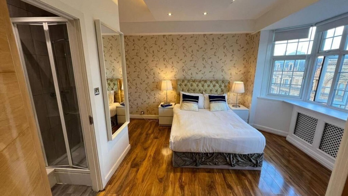 Surrey Docks Apartment | Captivating 4-Bed Apartment in London
