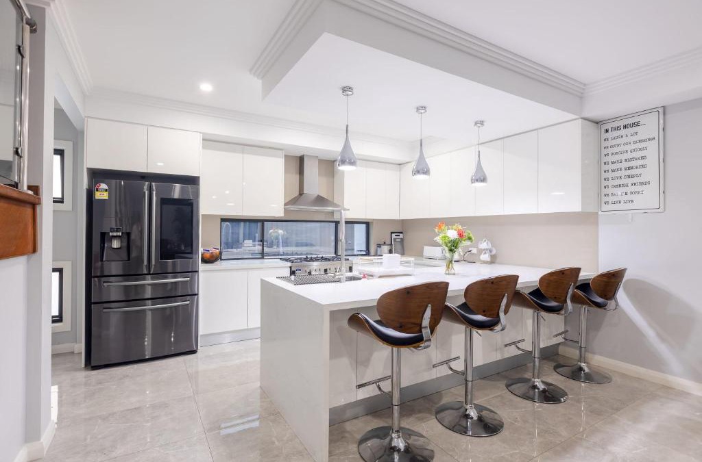 Edmondson Park House | Captivating 5BR Pet Friendly Home with Fully Fully Equiped Kitchen And Fast WIFI