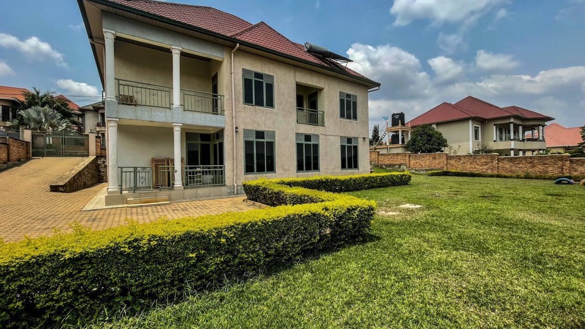 Kigali House | Captivating 7-Bed House in Kigali, Rwanda