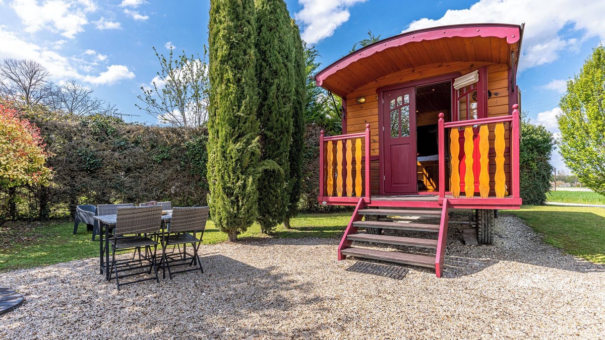 Reaux sur Trefle House | Caravan in the heart of the vineyards