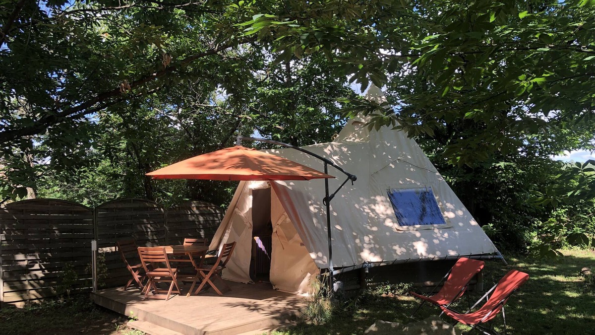 Gravieres RV Rental | Caravan 'Le Tipi La Châtaigneraie' with Private Terrace