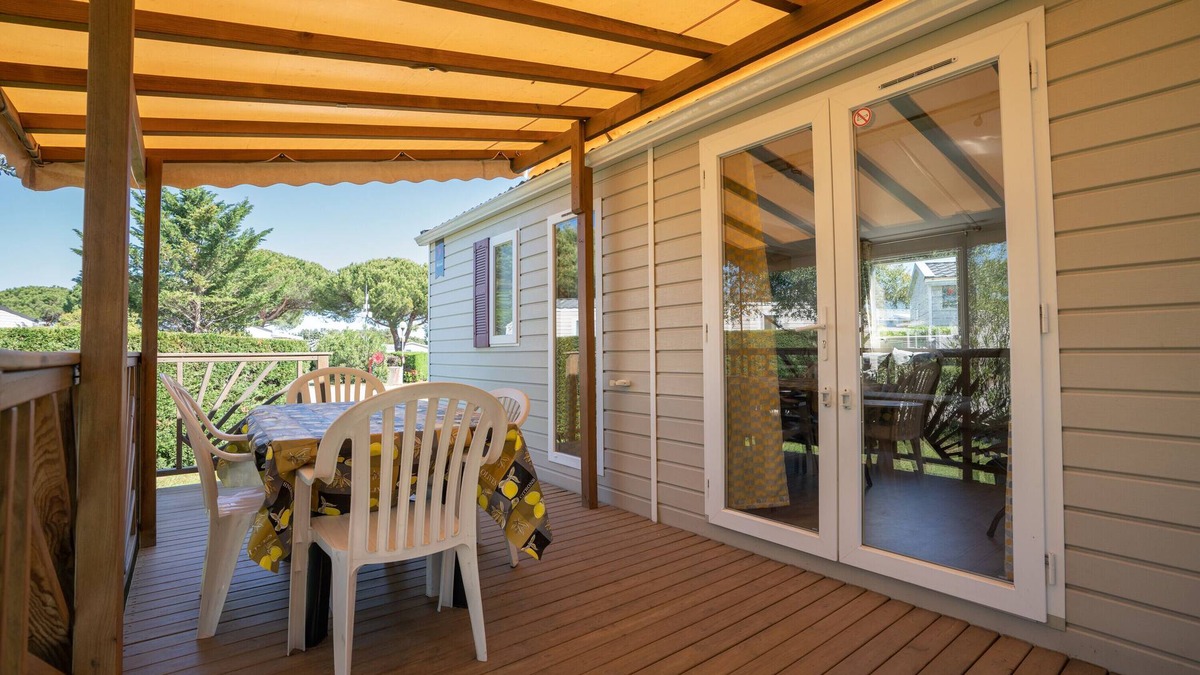 Lattes RV Rental | Caravan "Mobilhome 373" with Private Garden