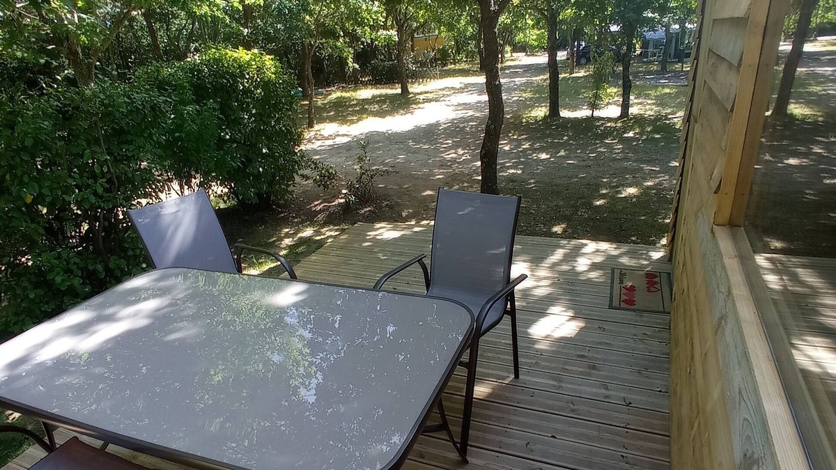 Saint-Gildas-de-Rhuys RV Rental | Caravan 'Tente Aménager 4 Personnes' with Private Terrace