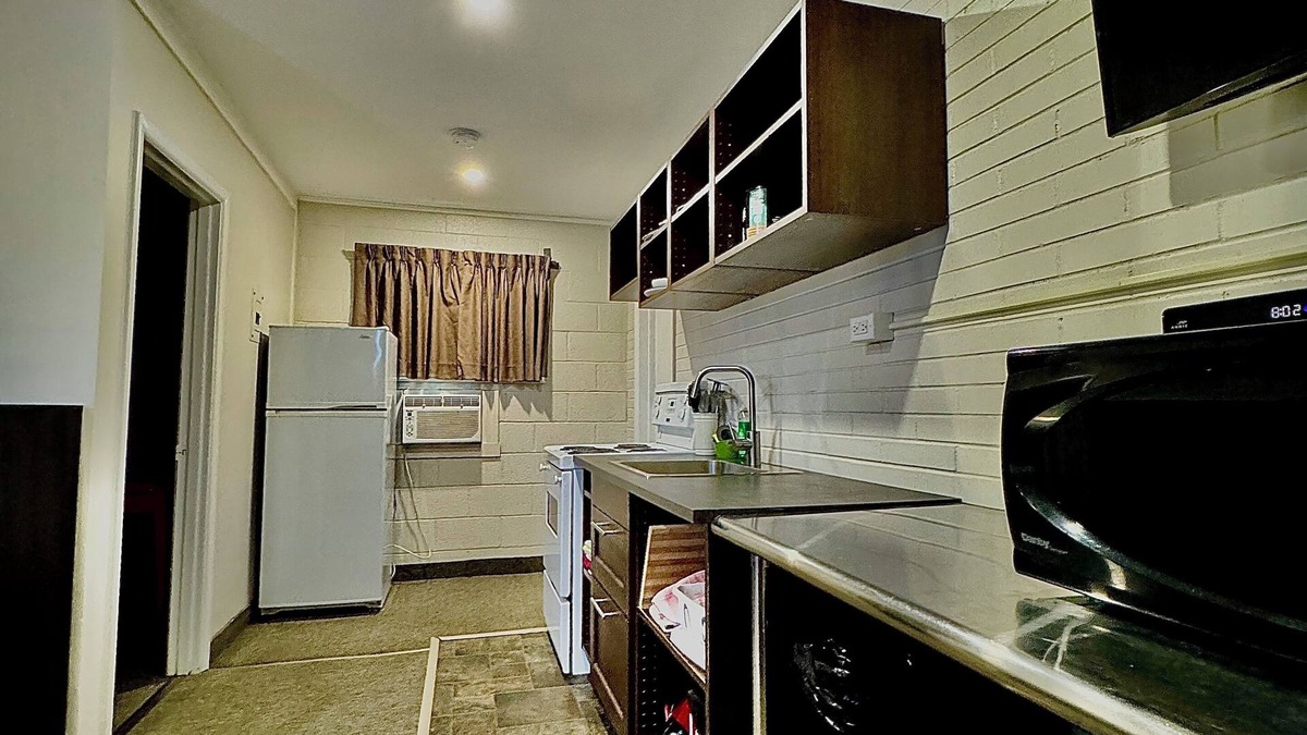Swift Current Hotel | Caravel Motel