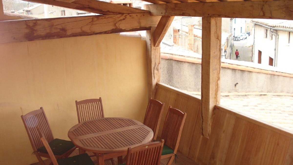 Carcassonne House | Carcassonne Cite Townhouse with terrace/Oak framed Loggia
