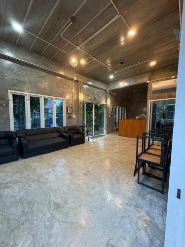 Thoeng House | Carden Café