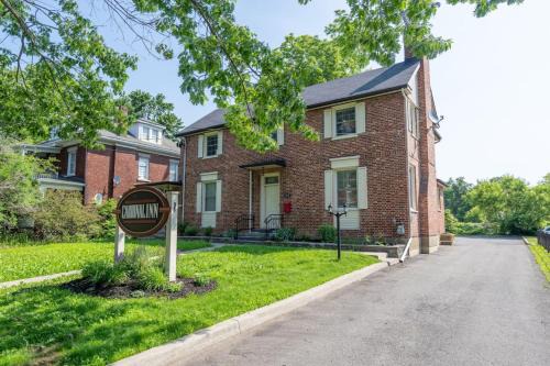 Cornwall House | Cardinal Inn Bed and Breakfast
