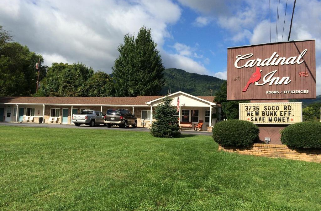 Maggie Valley Hotel | Cardinal Inn