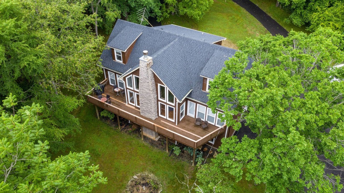 Kedron House | Cardinal's Nest - Secluded 9+ Acres, 3,000+ sq. ft., firepit in Columbia, TN