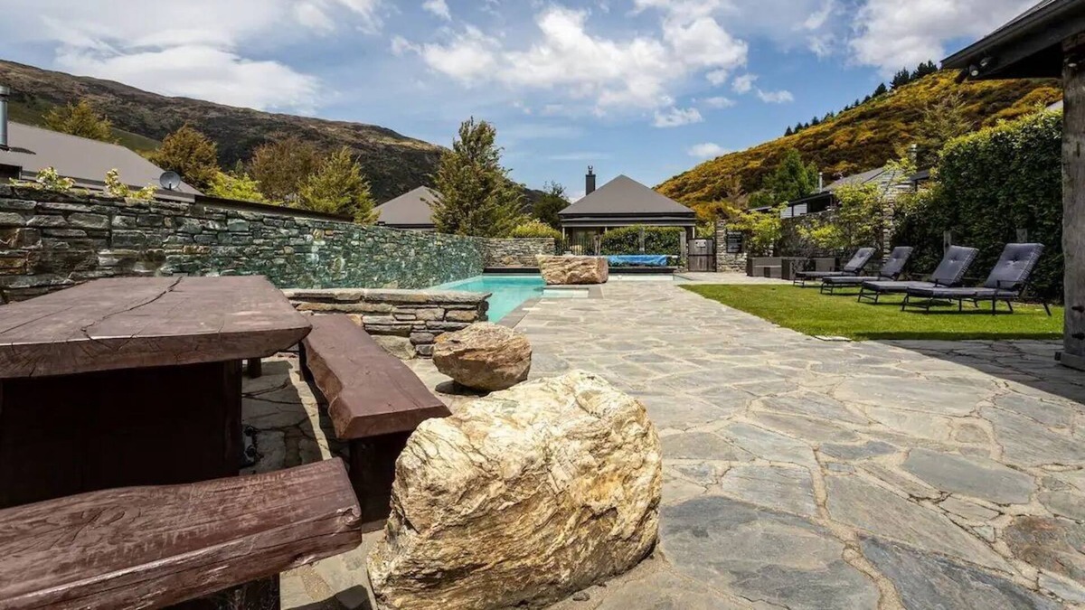 Cardrona Apartment | Cardrona Mountain Studio With Pool