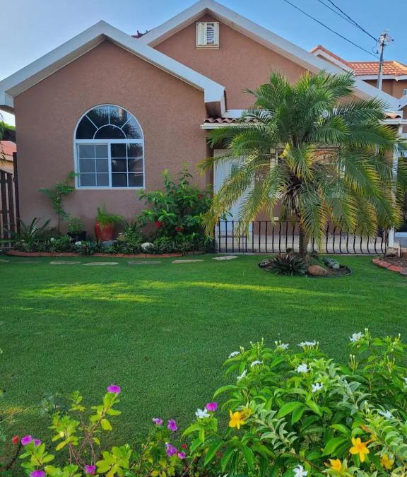 Caribbean Estates House | Caribbean Estates, 10 mins from the Beach, Beautiful Gated Community
