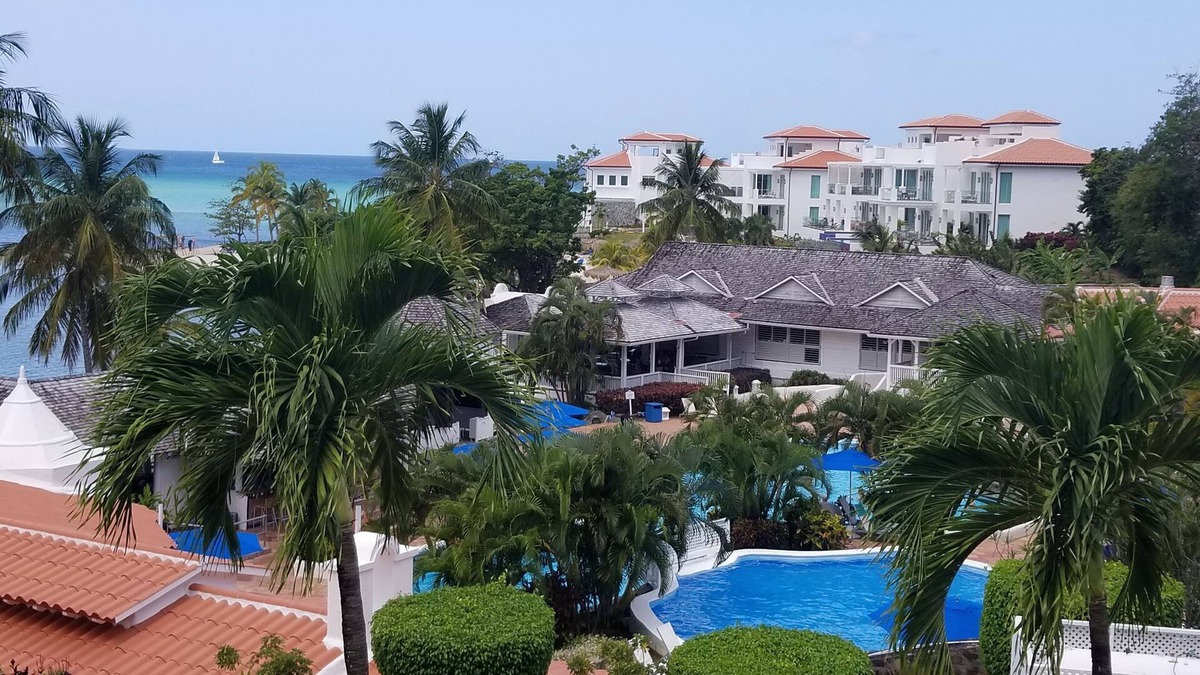 Bois d'Orange Villa | Caribbean Luxury Villa. Beautiful St. Lucia. Beachfront. 5 star resort.