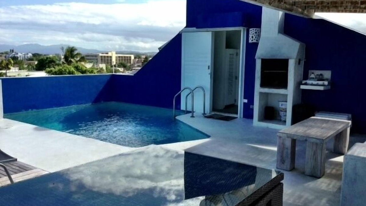 Parque Apartment | Caribbean Penthouse- Front Beach, Roof Pool, 8 max, 2 bed/2 bath, Generator