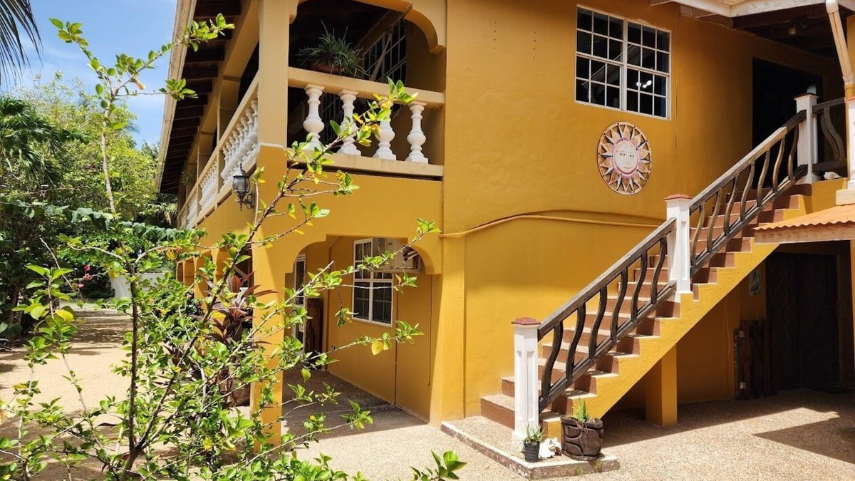 Sittee River Village Bed & Breakfast | Caribbean Shores b&b cozy and affordable!