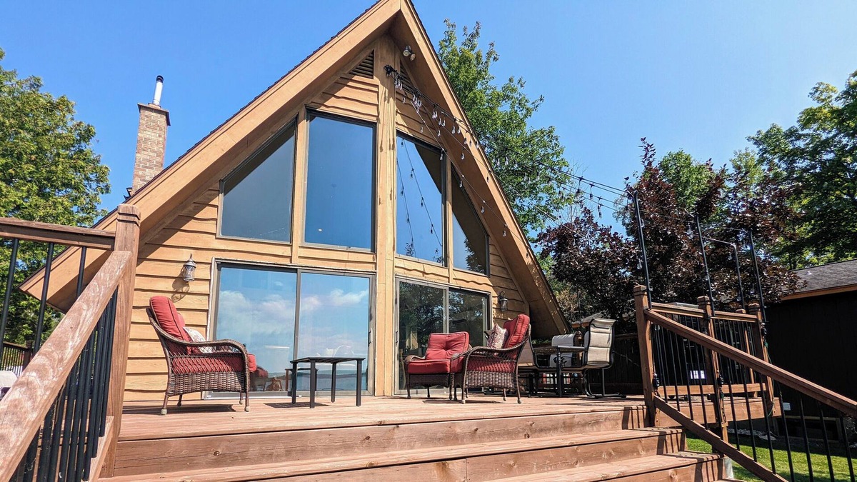 Duluth Cabin | Caribouyah Lake House | Pontoon available for rental