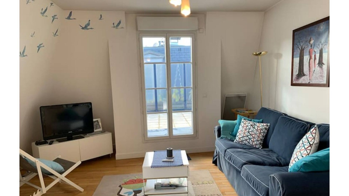 Saint-Cyr-l'Ecole Apartment | CARINA T2 apartment close to all amenities.