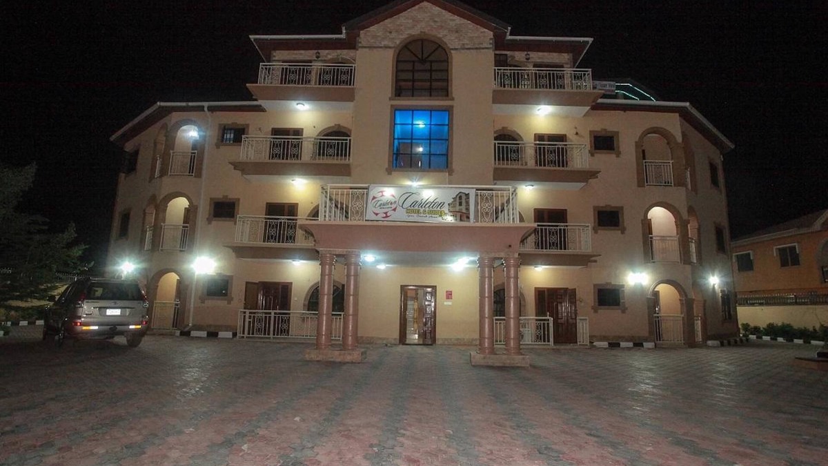 Ibeju Hotel | Carleton Hotel & Suites