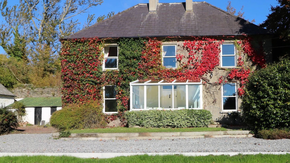 Enniscorthy Cottage | CARLEY'S BRIDGE HOUSE, family friendly in Enniscorthy, County Wexford