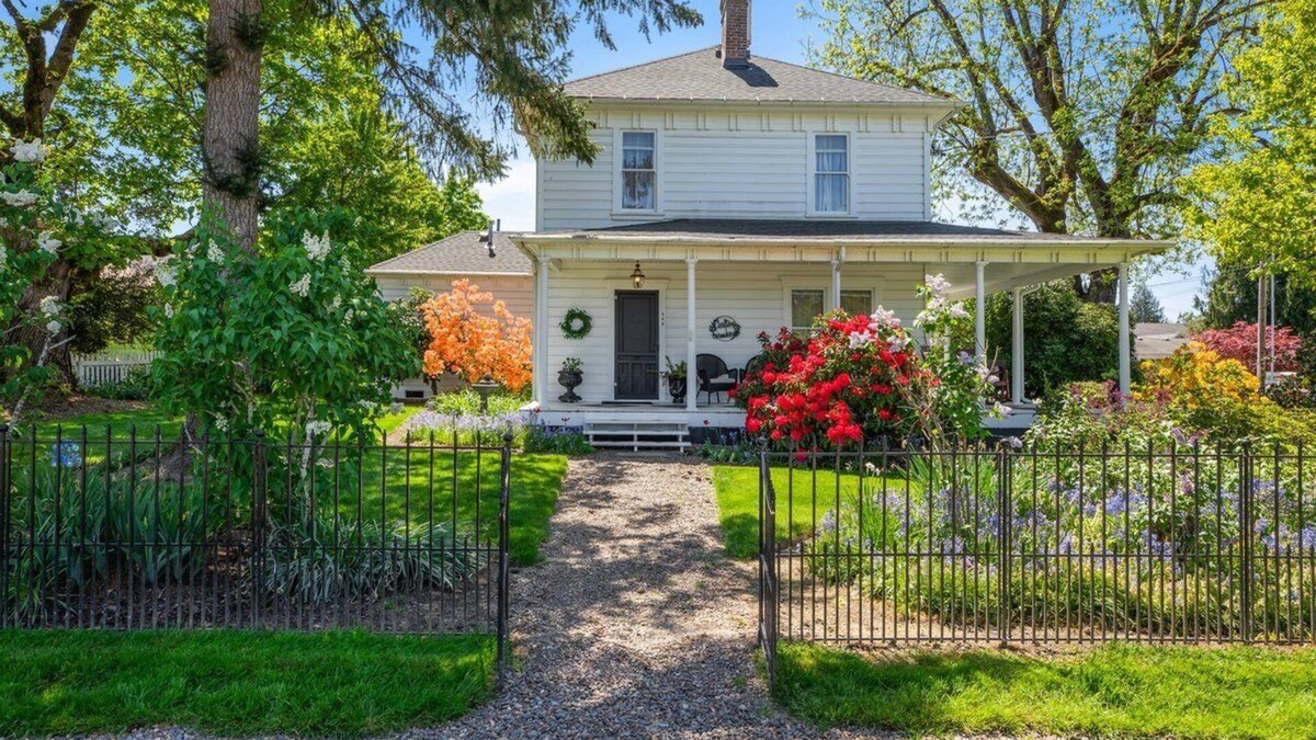 Carlton Other | Carlton Farmhouse - A Quintessential Farmhouse in the heart of Carlton