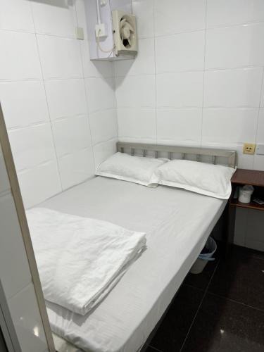 Tsim Sha Tsui House | Carlton guest house block B and C 15 th floor