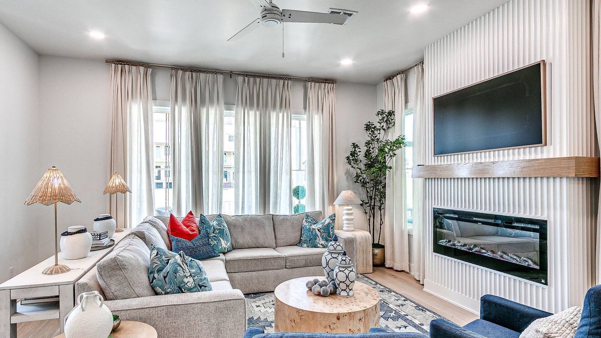 Eufaula House | Carlton Landing-Shingle Ready to Mingle