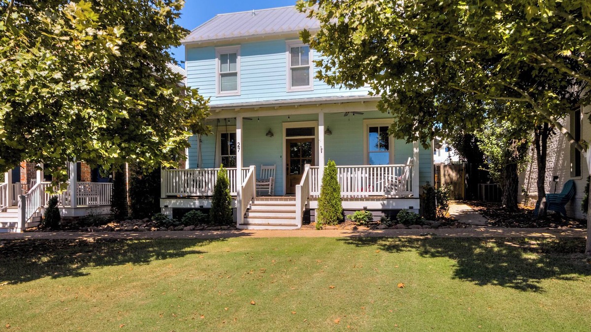 Eufaula Cottage | Carlton Landing! Spacious cottage right on Firefly Park!