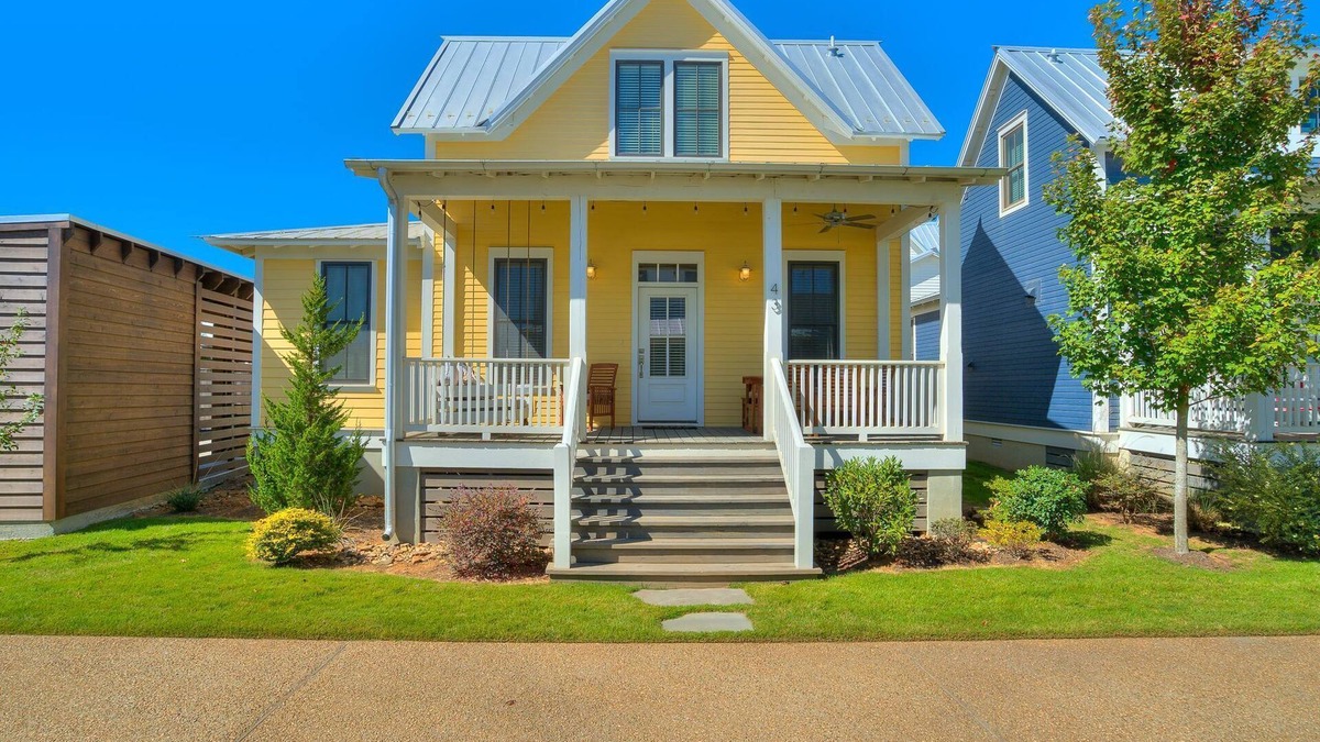 Eufaula House | Carlton Landing- Sunny Daze Ahead!