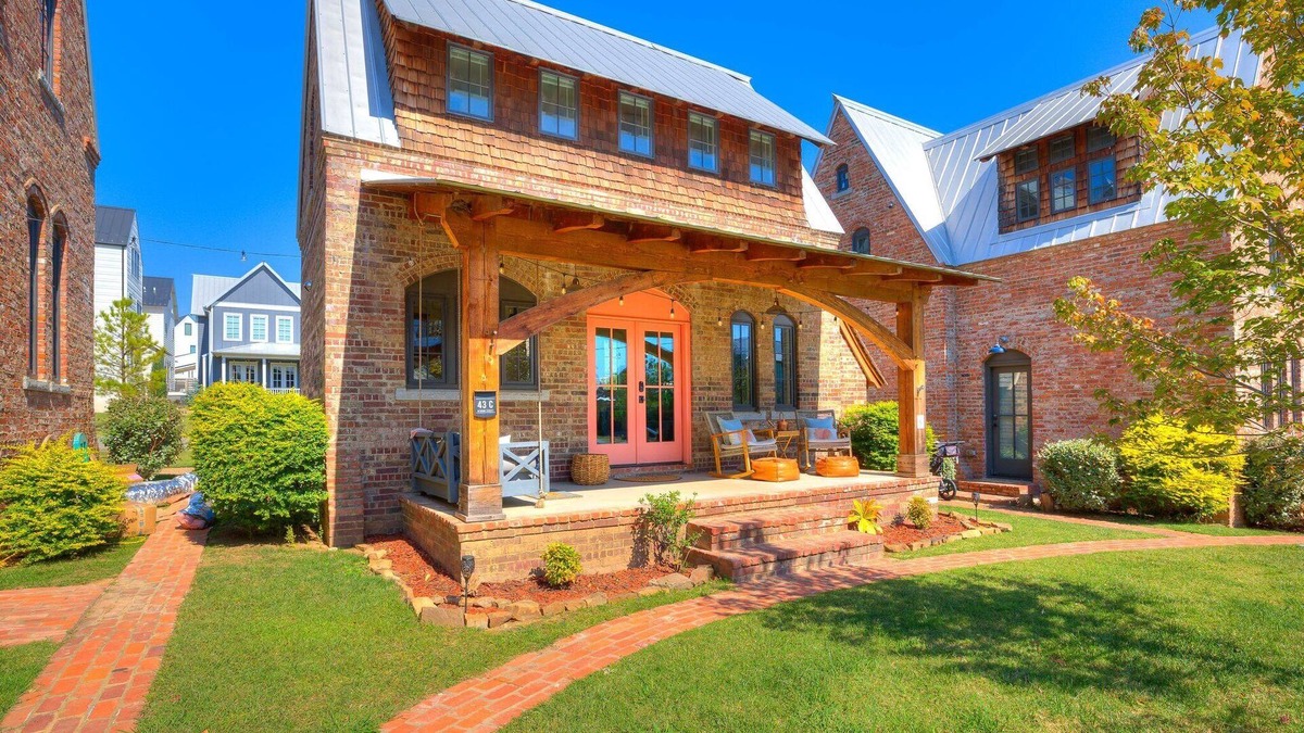 Eufaula Cottage | Carlton Landing-The Coral Cottage