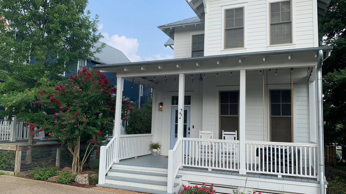 Eufaula House | Carlton Landing Vacation Home with EV Charging