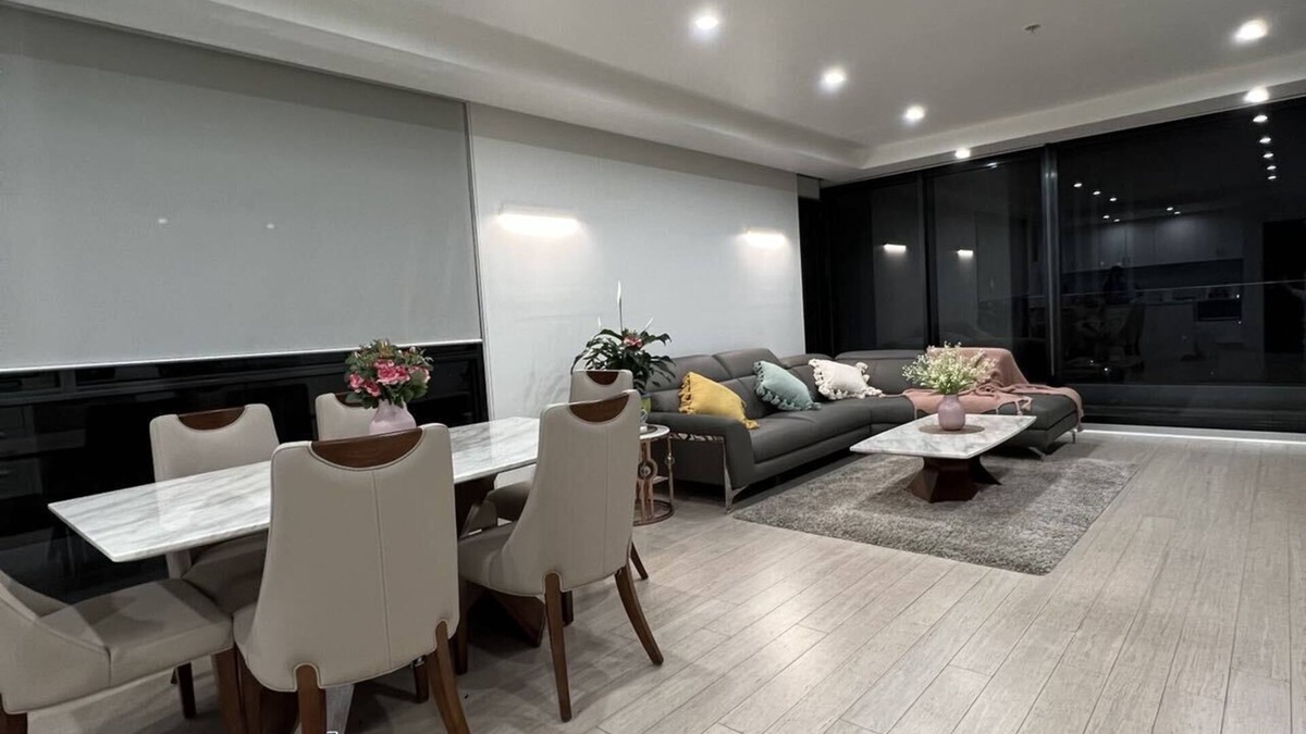 Carlton South Apartment | Carlton Stunning View Apartment with Free Parking