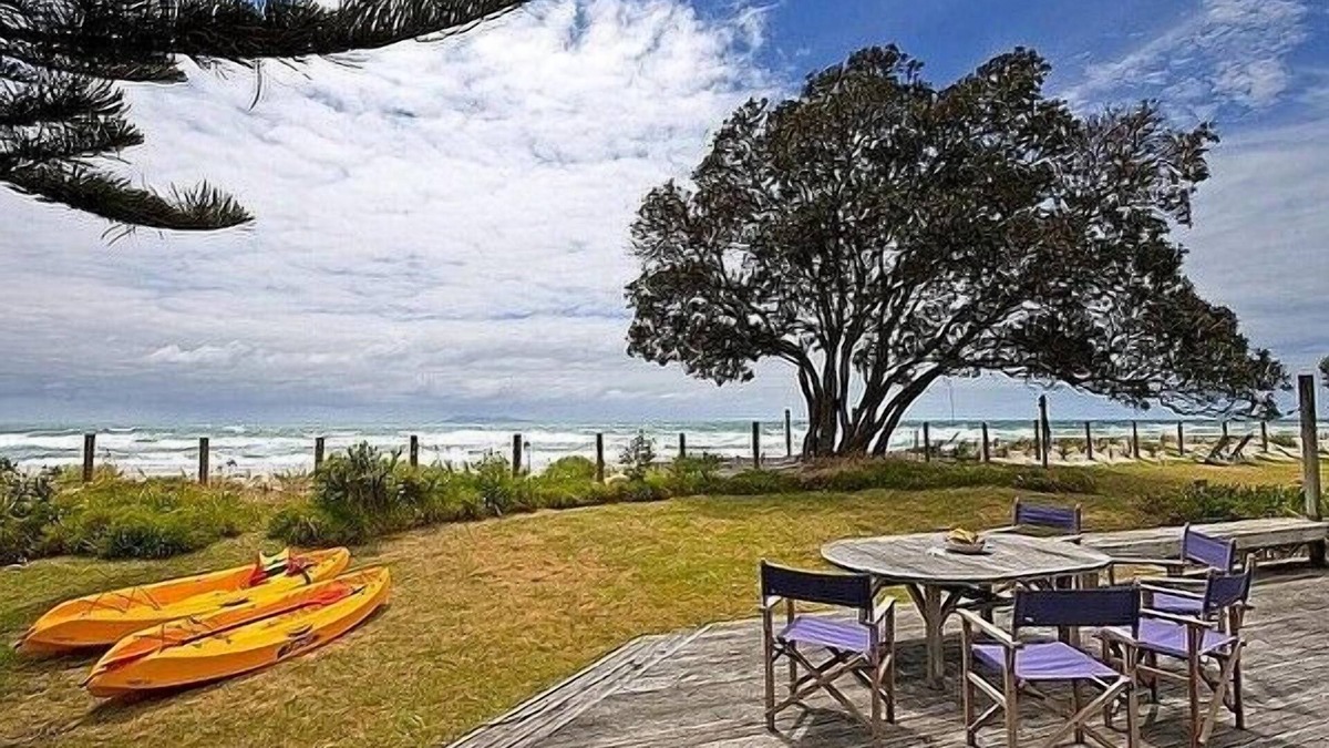 Waihi Beach Cottage | Carmens Beachside Bach - Waihi Beach Bach