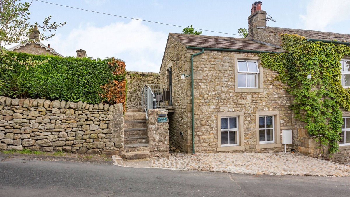 Long Preston Cottage | CARN COTTAGE, character holiday cottage in Long Preston