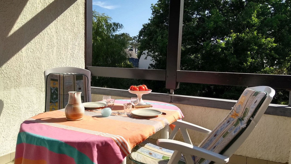 Carnac Apartment | Carnac apartment in a landscaped garden close to the beach Internet access