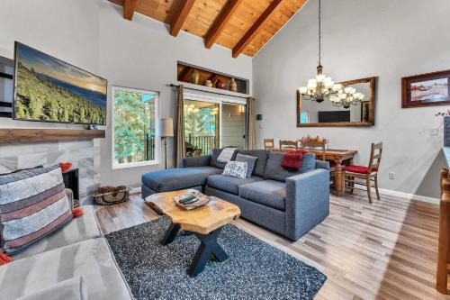 Carnelian Woods House | Carnelian Bay 2BR + Loft Near Beach & Trails