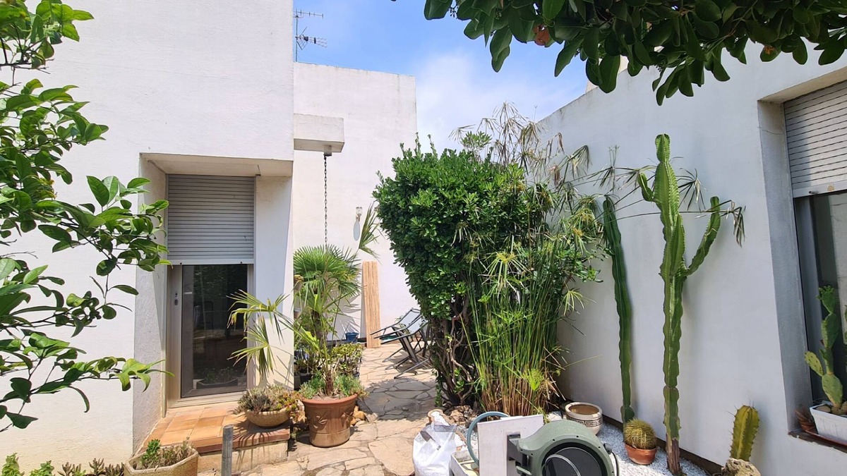 Carnon-Plage Villa | Carnon plage : Villa Lilou for 8 people, 30 metres from the beach