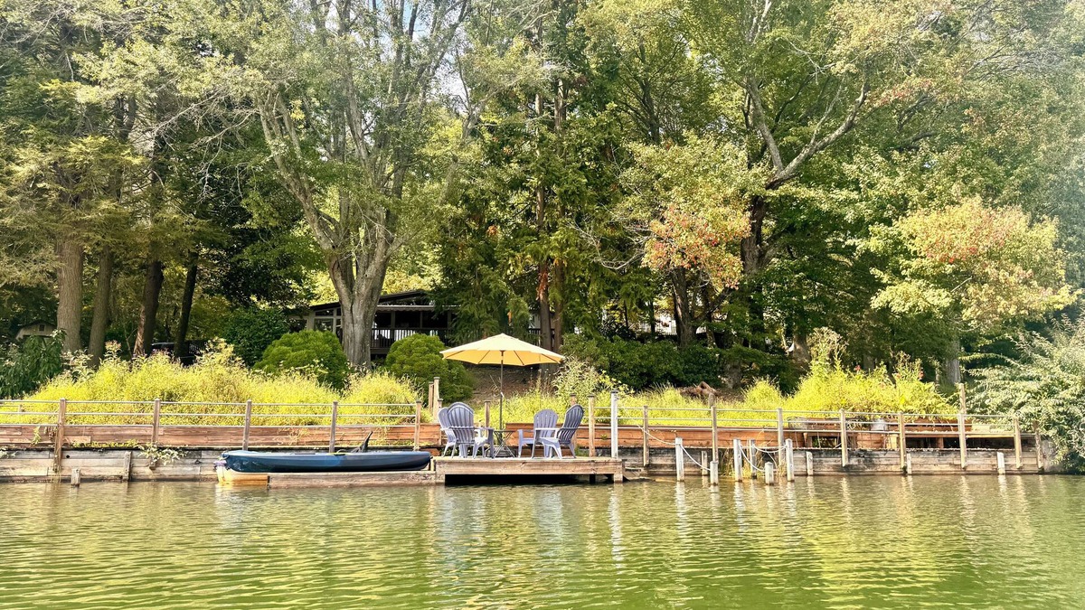 Mountain Rest House | Carolina Cottage- Private lakefront retreat in Mountain Rest, SC