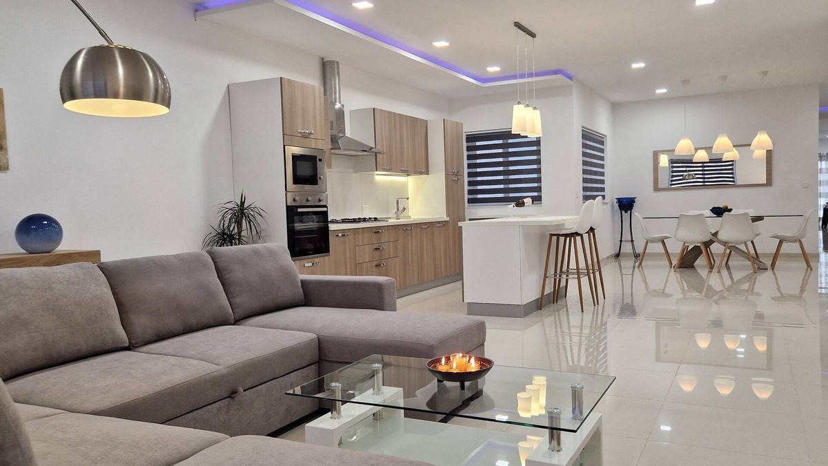 Qrendi Apartment | Carousel - Modern Spacious Apartment