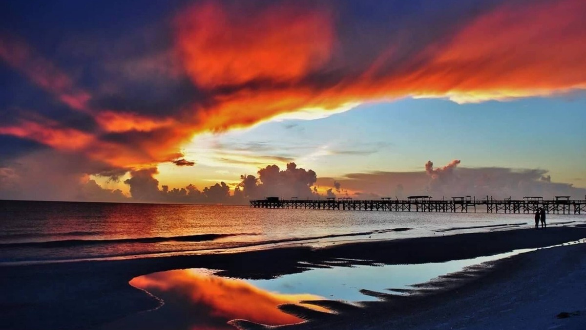 Sunset Reef Hotel | Carousel Suites