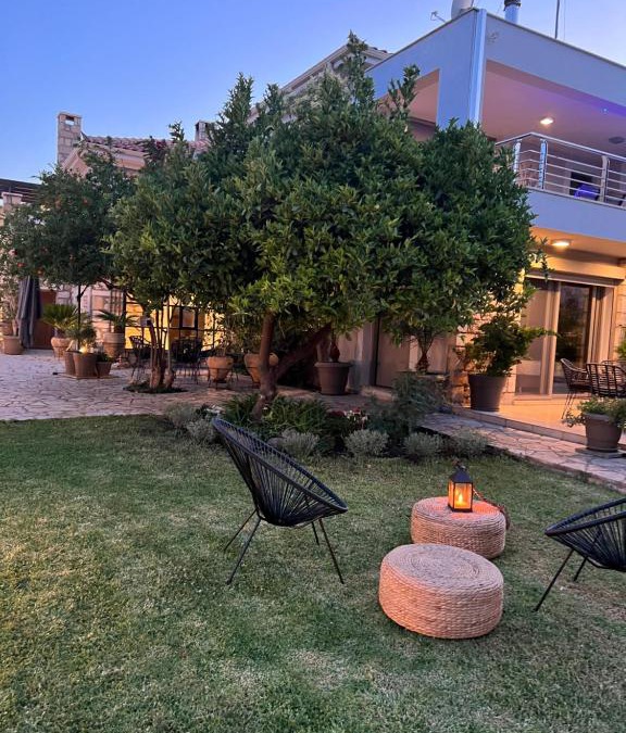 Velon Villa | Carpe Diem Corinthian Suites Ι