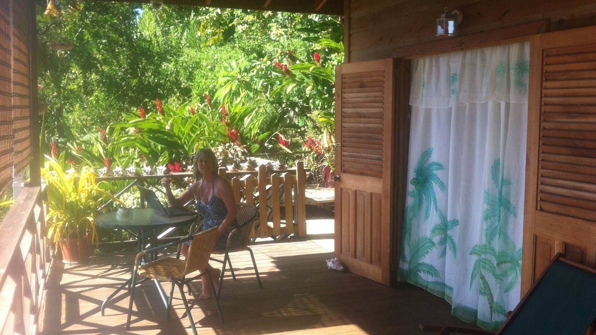 Castara Apartment | Carpe Diem Villa-"Green room" 1Bed/sleeps 2-Amazing sea views even from the bed!