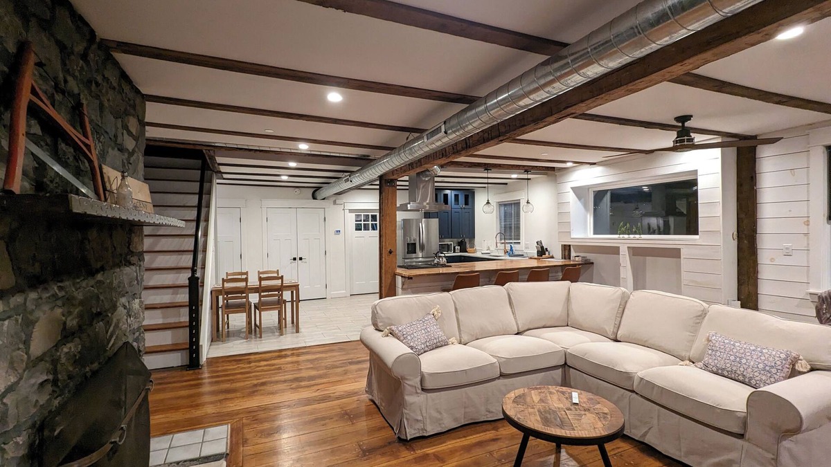 Goshen House | Carriage House Apartment Close to Legoland NY