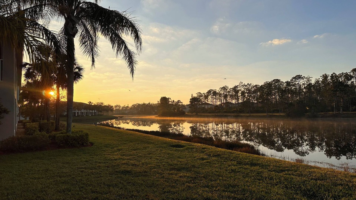 Fort Myers Condo | Carriage House at Colonial Country Club