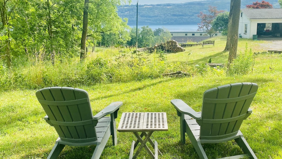 Watkins Glen Apartment | CARRIAGE HOUSE BUNGALOW/LAKE VIEW/VILLAGE OF WATKINS