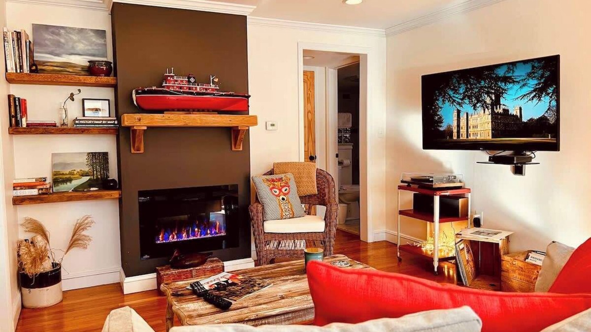 Firthcliffe Cottage | Carriage House: Romantic Hideaway near West Point
