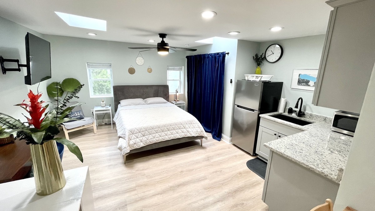 Cardozo Apartment | Carriage House Studio in the Heart of DC
