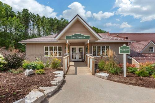 Oro-Medonte Hotel | Carriage Ridge Resort, an Ascend Collection Resort