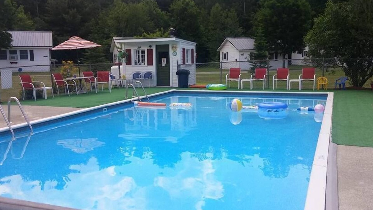 Twin Mountain Hotel | Carroll Motel & Cottages