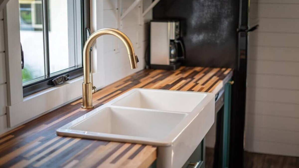 Hillier House | Carson's Creek - Modern Country Escape!